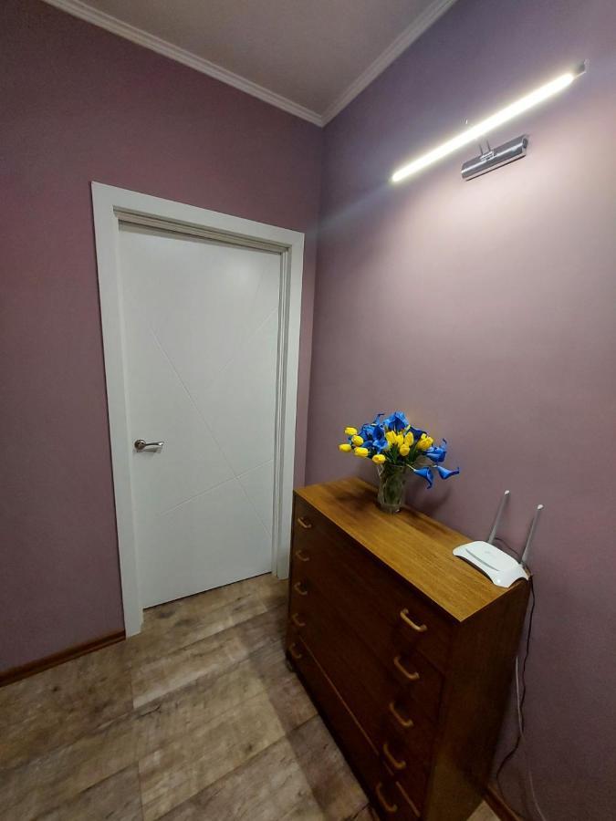 Apartment Sports Palace Просторная квартира рядом Дворец Спорта Харків Екстер'єр фото